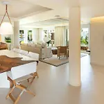 Villa Beachfront La Luisa, Golden Mile,
