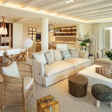 Villa Beachfront La Luisa, Golden Mile, *