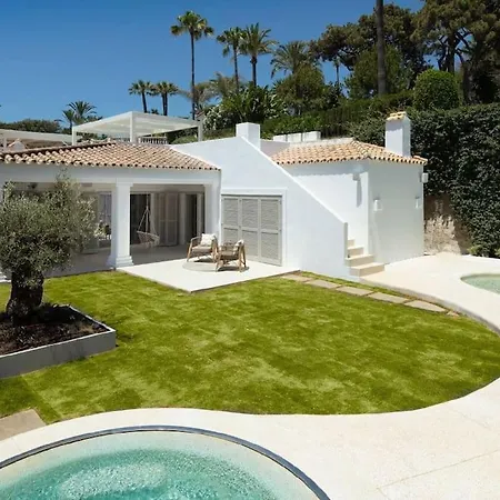 Villa Beachfront La Luisa, Golden Mile, *