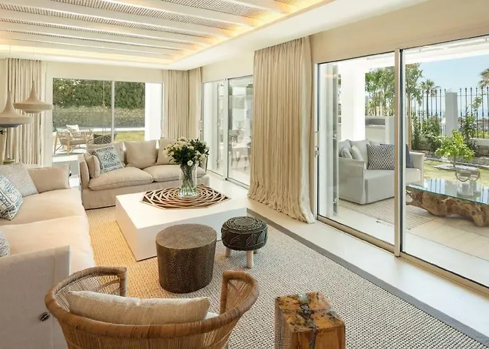 Вилла Beachfront La Luisa, Golden Mile, Марбелья