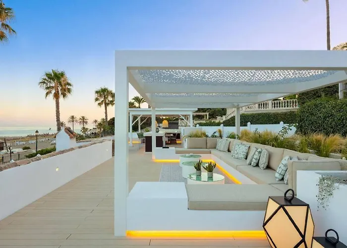 Beachfront La Luisa, Golden Mile, Вилла Марбелья