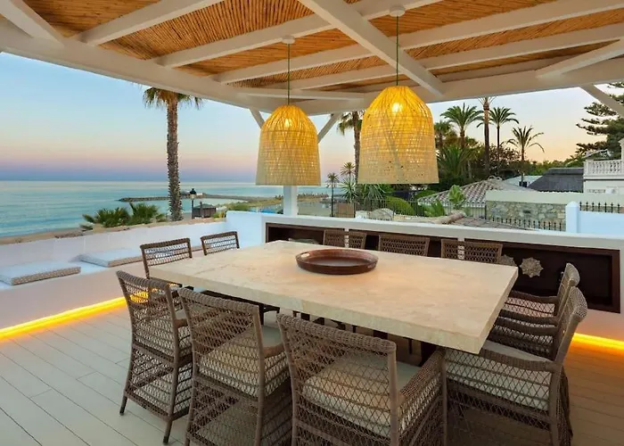 Вилла Beachfront La Luisa, Golden Mile, Марбелья