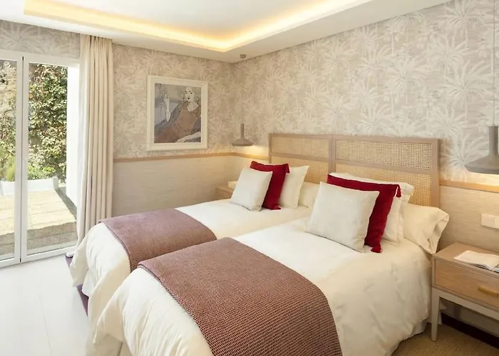 Вилла Beachfront La Luisa, Golden Mile, Марбелья