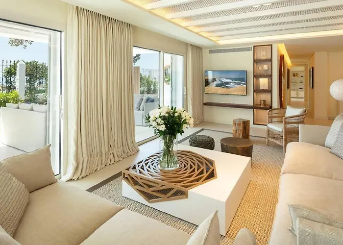 Beachfront La Luisa, Golden Mile, *